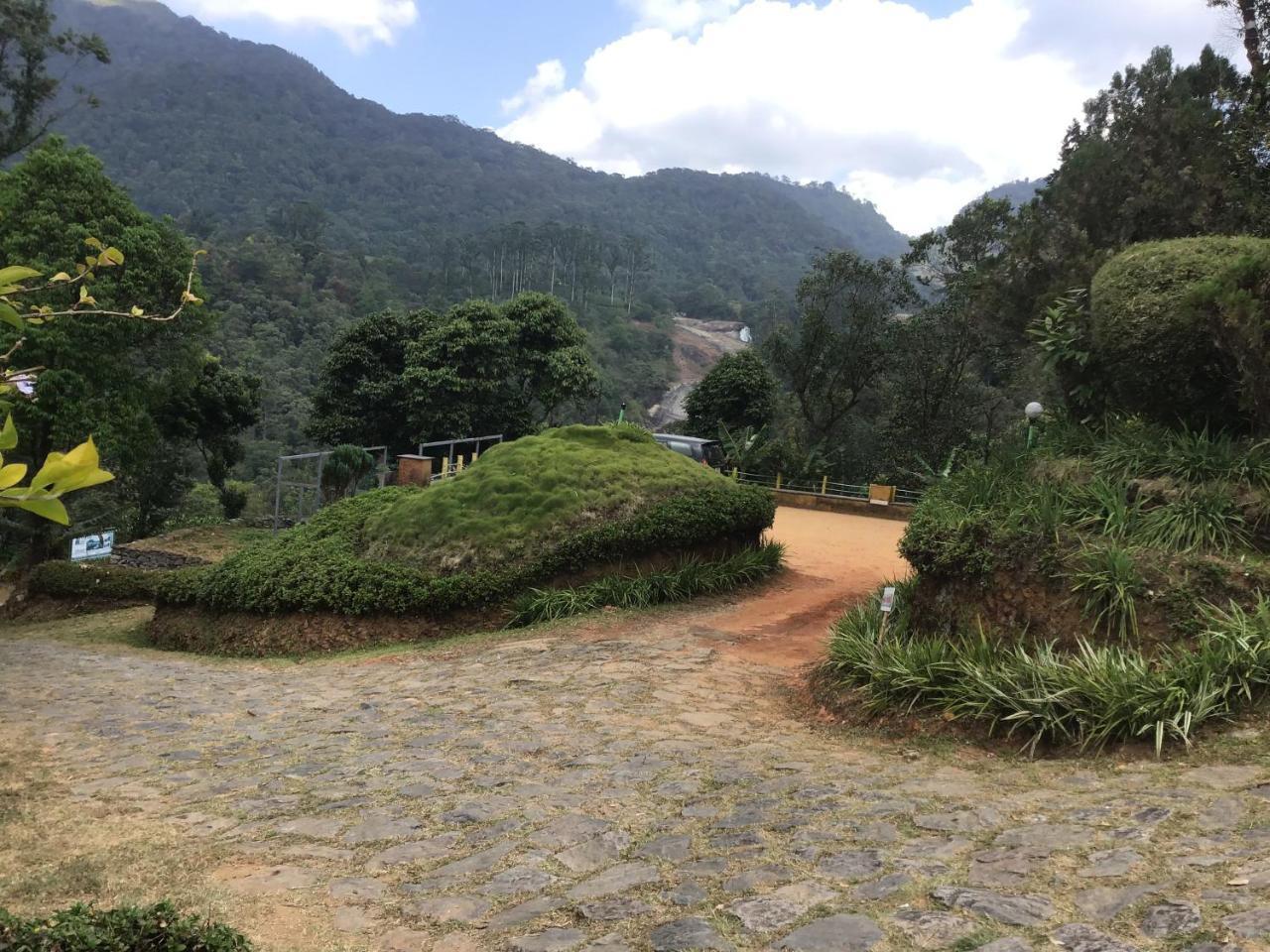Wild Elephant Eco Friendly Resort Munnar Eksteriør billede